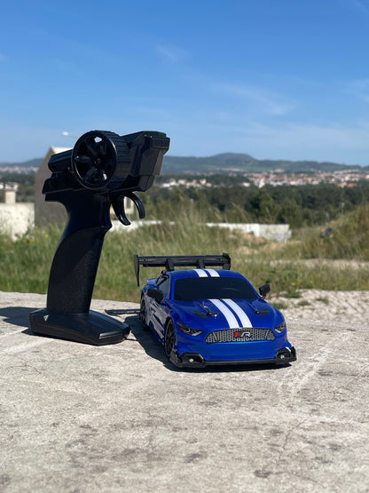 Mustang RC Drift 4WD — Luzes Néon + Kit de Cones