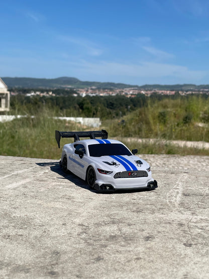 Mustang RC Drift 4WD — Luzes Néon + Kit de Cones