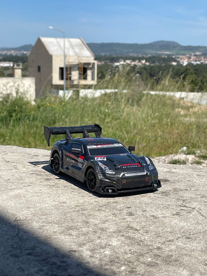 Nissan RC Drift 4WD — Luzes Néon + Kit de Cones
