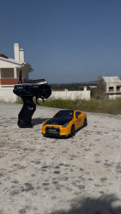 Nissan GTR Amarelo RC Drift 4WD — Kit de Cones